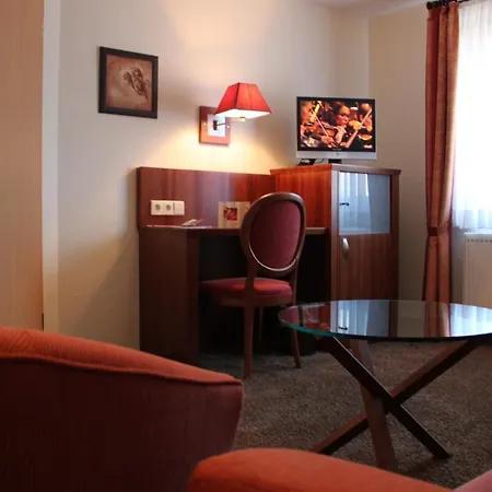 Buskes Steinfoerde Hotel 3*