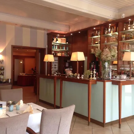 斯泰因佛德巴斯克酒店