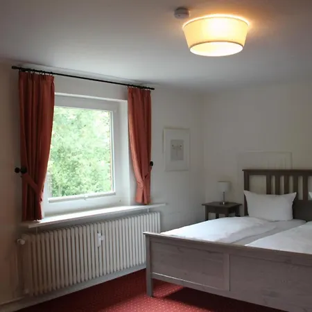 斯泰因佛德巴斯克酒店 3*