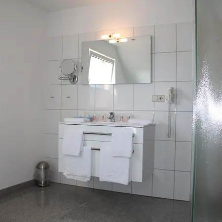 斯泰因佛德巴斯克酒店 酒店 3*